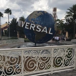 Meet your Posher, Gregory